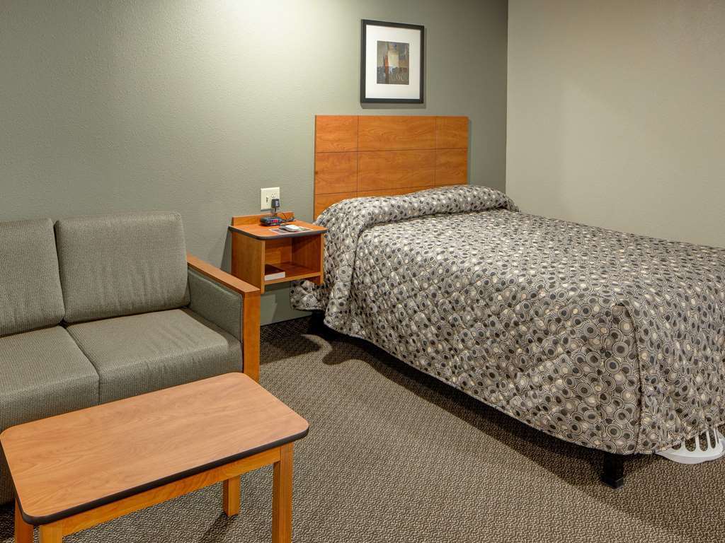 Woodspring Suites Lincoln Northeast I-80 Room photo