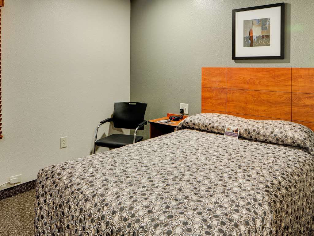 Woodspring Suites Lincoln Northeast I-80 Room photo