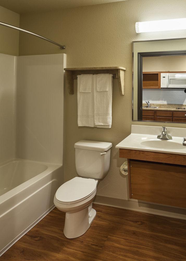 Woodspring Suites Lincoln Northeast I-80 Exterior photo