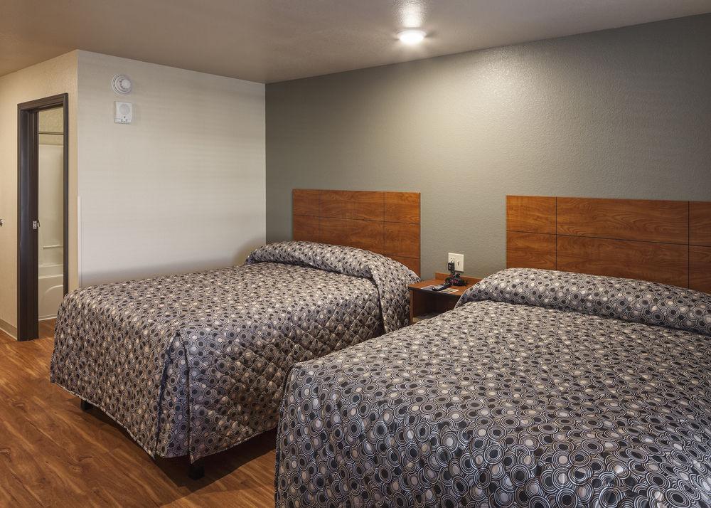 Woodspring Suites Lincoln Northeast I-80 Exterior photo