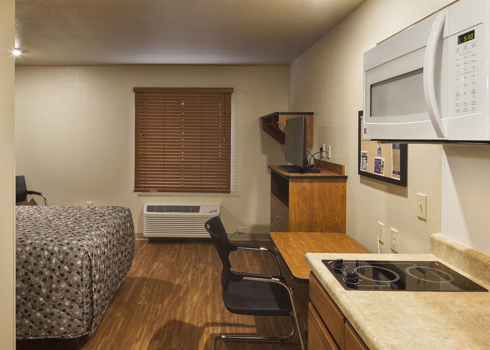 Woodspring Suites Lincoln Northeast I-80 Exterior photo