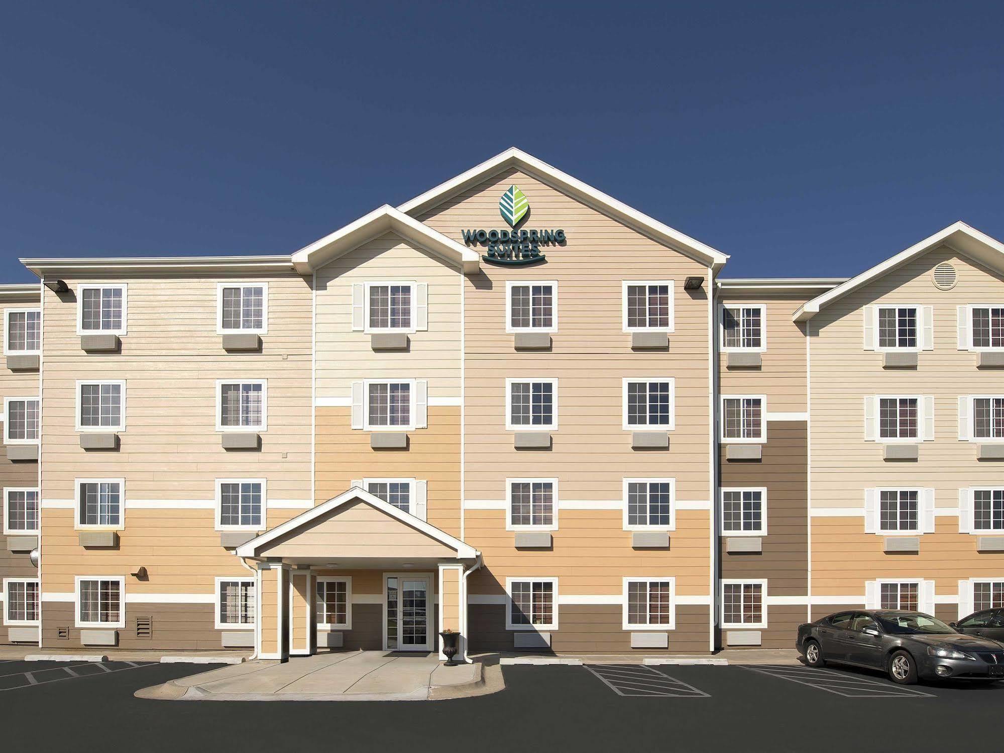 Woodspring Suites Lincoln Northeast I-80 Exterior photo