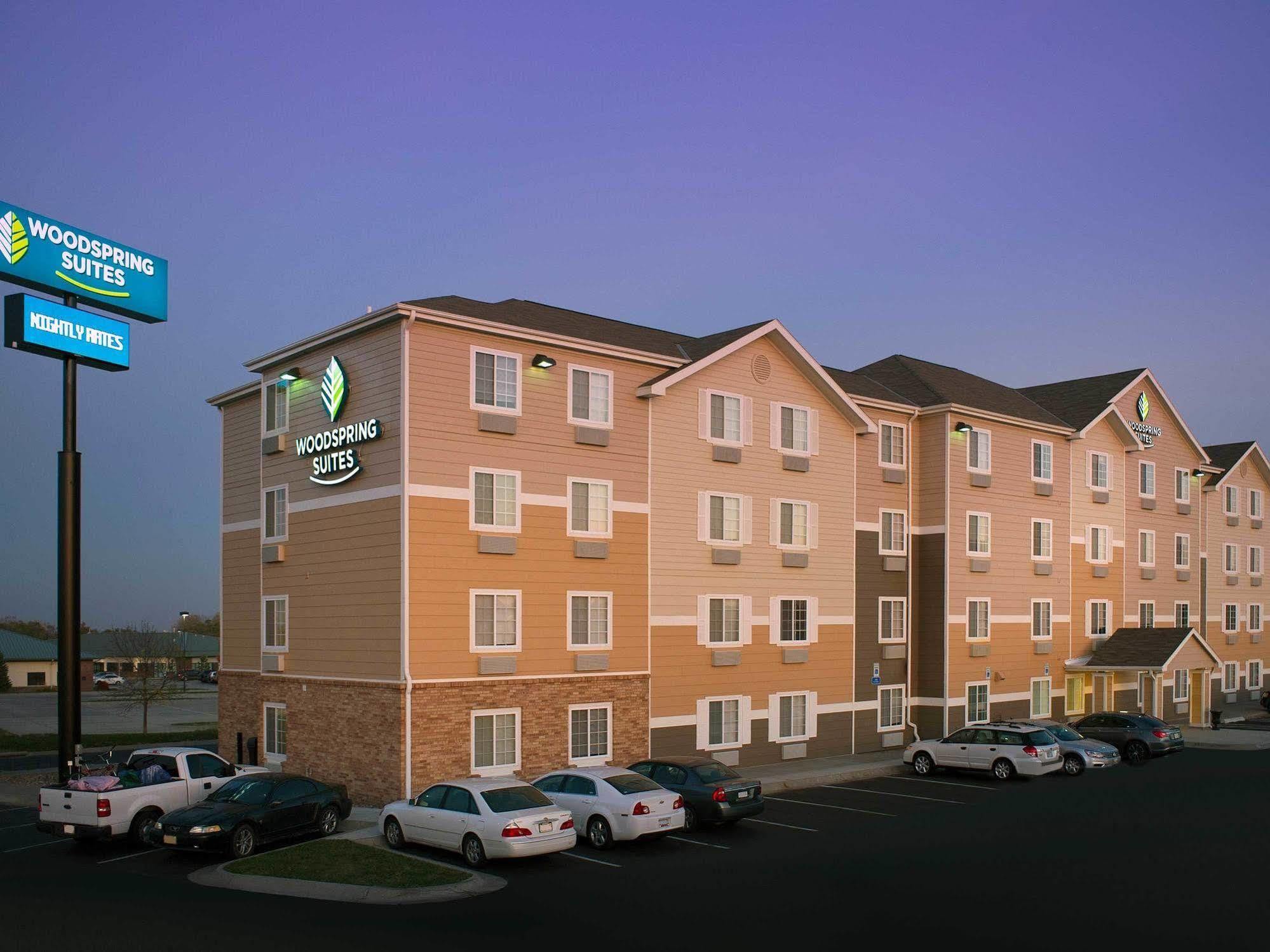 Woodspring Suites Lincoln Northeast I-80 Exterior photo